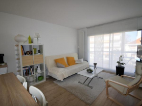 Arcachon : T2 moderne à 2 pas de la plage avec balcon, WiFi, parking et TV cinéma - FR-1-420-71